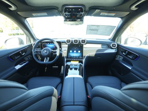 New 2026 Mercedes-Benz GLC 300 4MATIC image 18