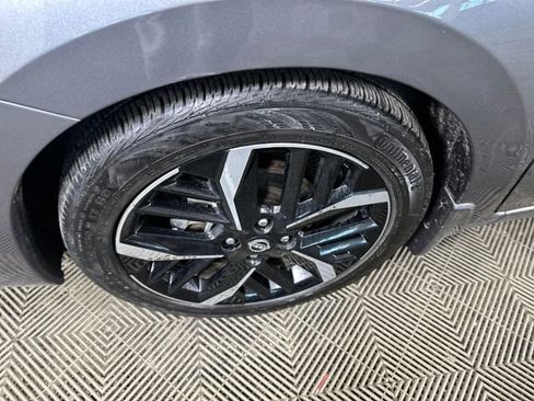 Used 2024 Nissan Versa SR w/ Trunk Package image 10