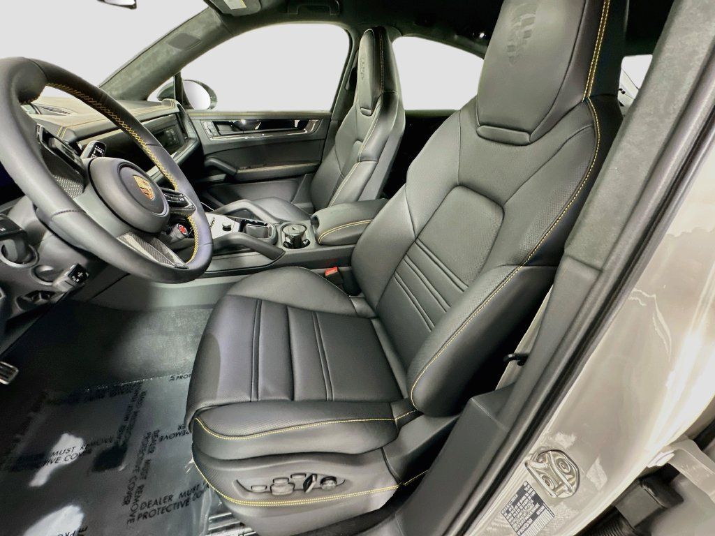 New 2026 Porsche Cayenne Turbo GT AWD/4WD image 5