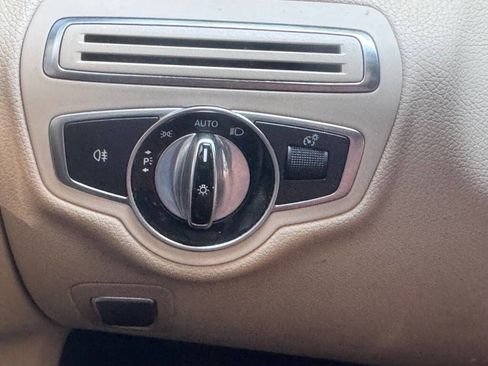 Used 2016 Mercedes-Benz C 300 4MATIC Sedan image 19