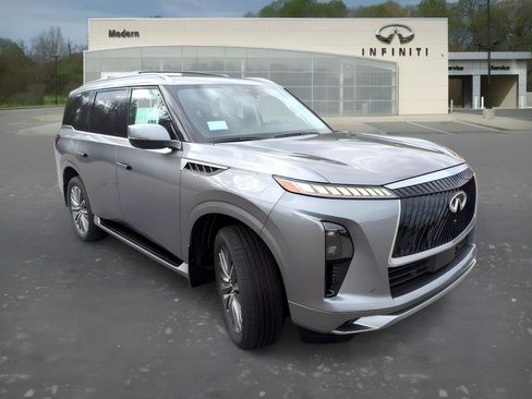 Certified 2026 INFINITI QX80 Luxe AWD/4WD image 3