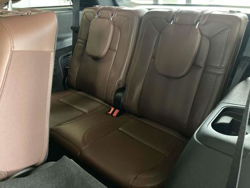 Certified 2025 Lincoln Aviator Reserve w/ Equipment Group 201A image 16