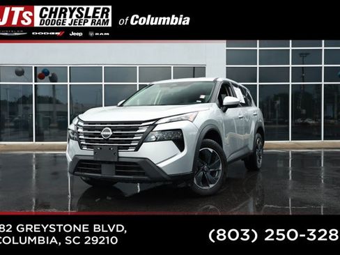 Used 2024 Nissan Rogue SV AWD/4WD image 1