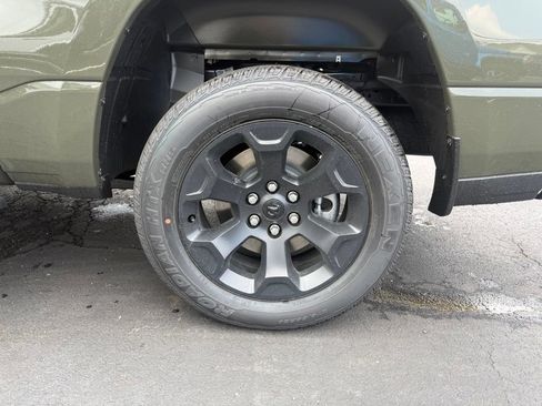 New 2026 RAM 1500 Express AWD/4WD image 29
