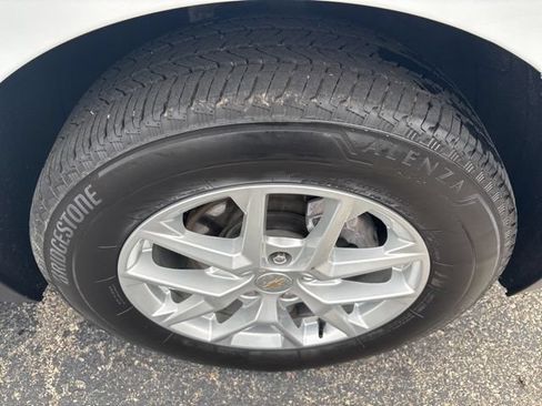 Used 2024 Chevrolet Equinox LT AWD/4WD image 18