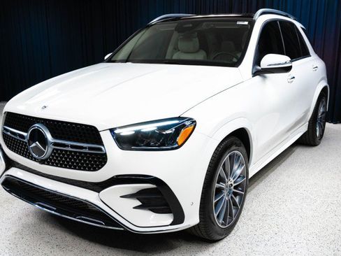 Certified 2026 Mercedes-Benz GLE 450 4MATIC image 1