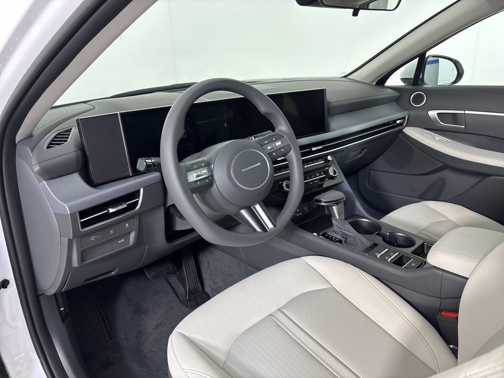 Certified 2026 Hyundai Sonata SE FWD image 15