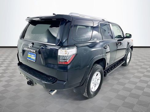 Used 2017 Toyota 4Runner SR5 Premium image 7
