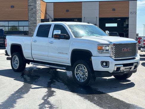 Used 2015 GMC Sierra 2500 Denali w/ Duramax Plus Package AWD/4WD image 1