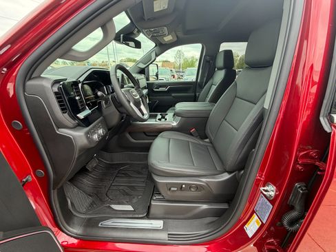 New 2026 GMC Sierra 3500 SLT w/ SLT Premium Package AWD/4WD image 9