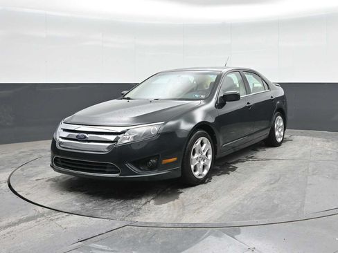 Used 2010 Ford Fusion SE FWD image 5