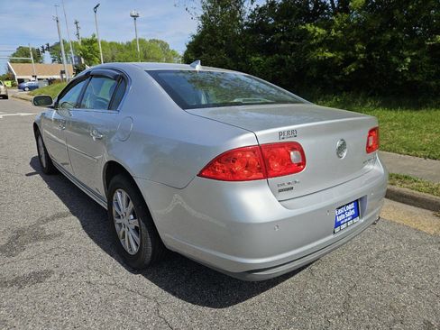 Used 2011 Buick Lucerne CXL w/ Driver Confidence Package FWD image 4