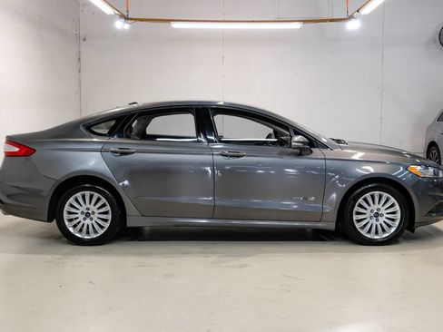 Used 2014 Ford Fusion SE FWD image 7