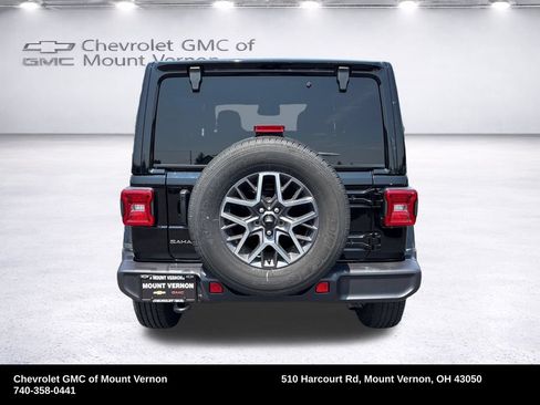 Used 2026 Jeep Wrangler Unlimited Sahara AWD/4WD image 4