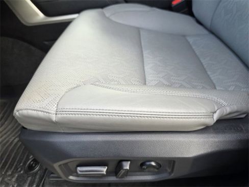 Used 2025 Toyota Tundra Limited image 19