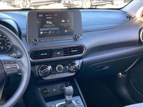 Used 2023 Hyundai Kona SEL image 17