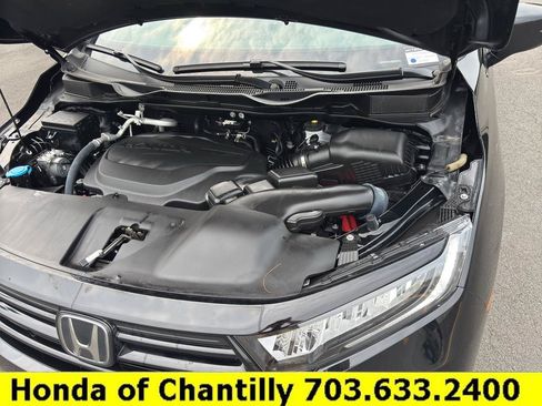 Certified 2024 Honda Odyssey Sport image 37