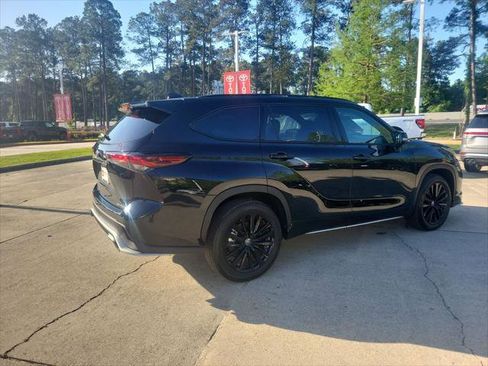 Certified 2026 Toyota Highlander XSE image 8