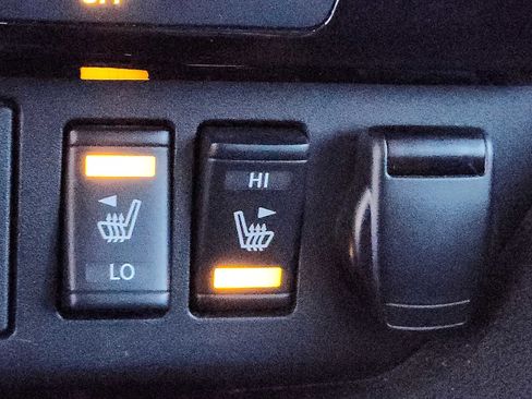 Used 2023 Nissan Leaf SV Plus image 24