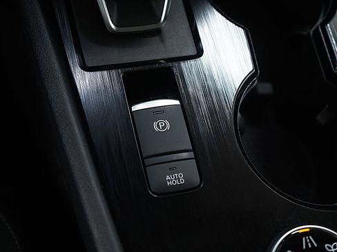 Used 2023 Nissan Rogue SV image 24