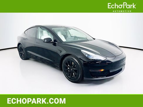 Used 2021 Tesla Model 3 Standard Range Plus RWD image 1