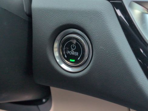 Used 2025 Cadillac Lyriq Luxury image 19