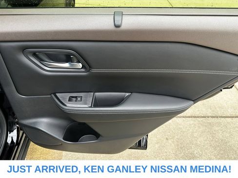 Certified 2023 Nissan Rogue SV w/ SV Premium B Package AWD/4WD image 20