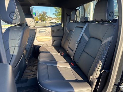 New 2026 GMC Canyon Denali w/ LPO, Denali Black Edition image 25