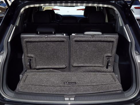 Used 2019 Volkswagen Tiguan SE image 23