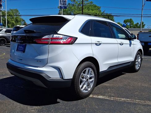 Used 2023 Ford Edge SEL w/ Convenience Package AWD/4WD image 6