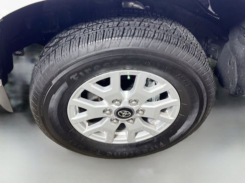 Used 2024 Toyota Tacoma SR5 image 14