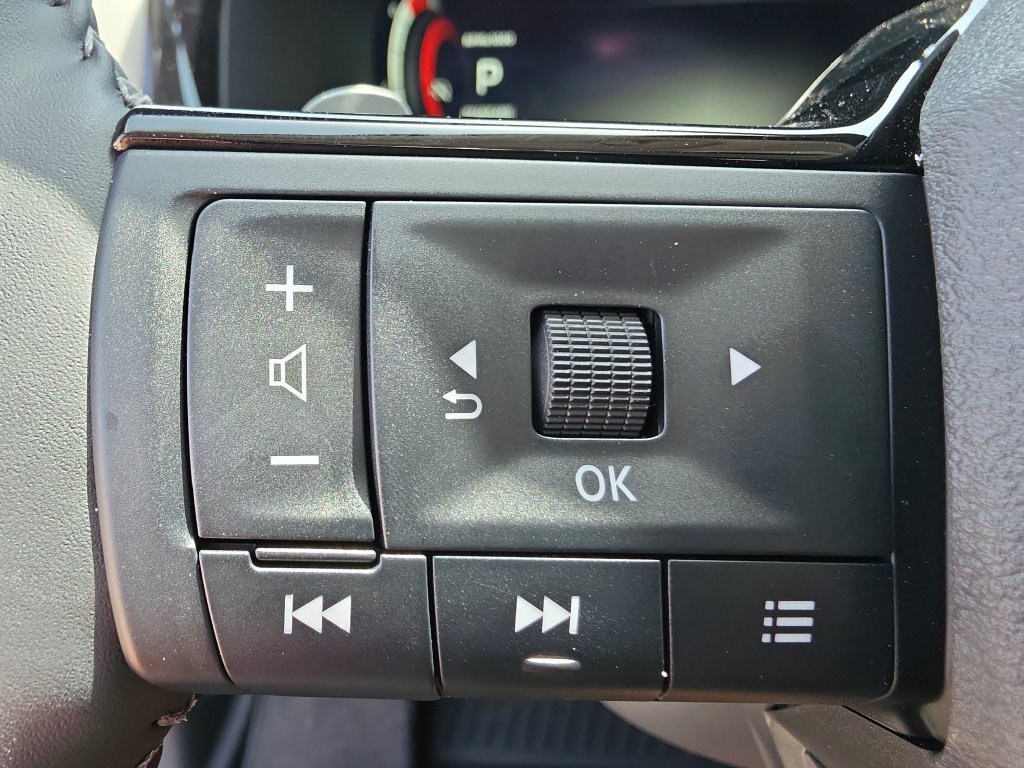 New 2026 Nissan Pathfinder SL FWD image 33