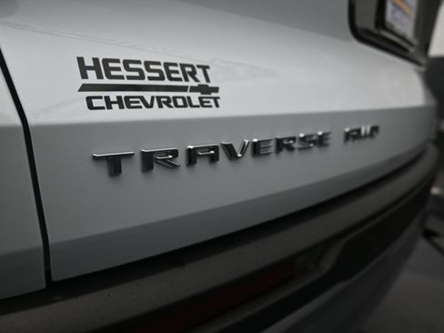 New 2026 Chevrolet Traverse LT w/ Driver Confidence Package AWD/4WD image 36