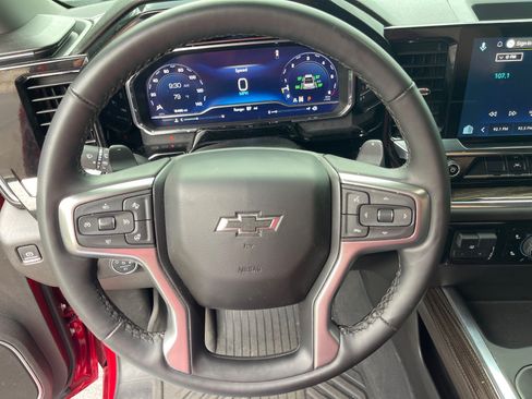 Used 2025 Chevrolet Silverado 1500 RST AWD/4WD image 7