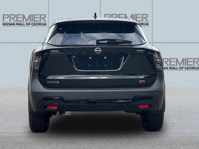 New 2026 Nissan Kicks SR