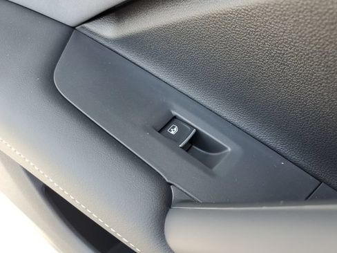 New 2026 Volkswagen Tiguan SE R-Line FWD image 14