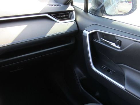 Used 2024 Toyota RAV4 SE AWD/4WD image 20