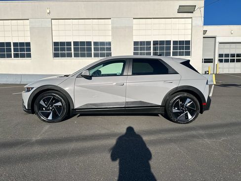 Used 2026 Hyundai Ioniq 5 SEL AWD/4WD image 3