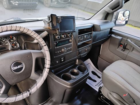 Used 2016 GMC Savana 2500 image 43