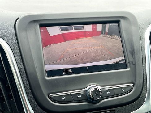 Used 2022 Chevrolet Equinox LS AWD/4WD image 13