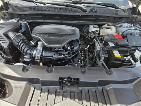 Used 2025 Chevrolet Blazer RS FWD image 33