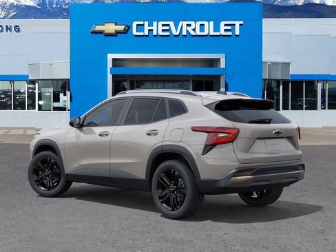 New 2026 Chevrolet Trax ACTIV w/ Sunroof Package FWD image 3