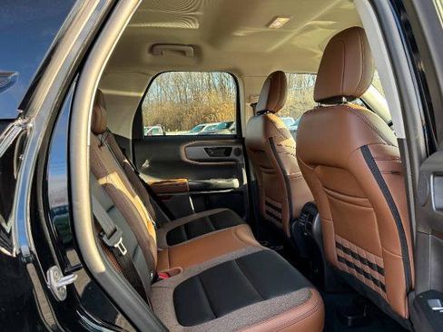 Certified 2025 Ford Bronco Sport Outer Banks w/ Outer Banks Tech Package+ AWD/4WD image 16