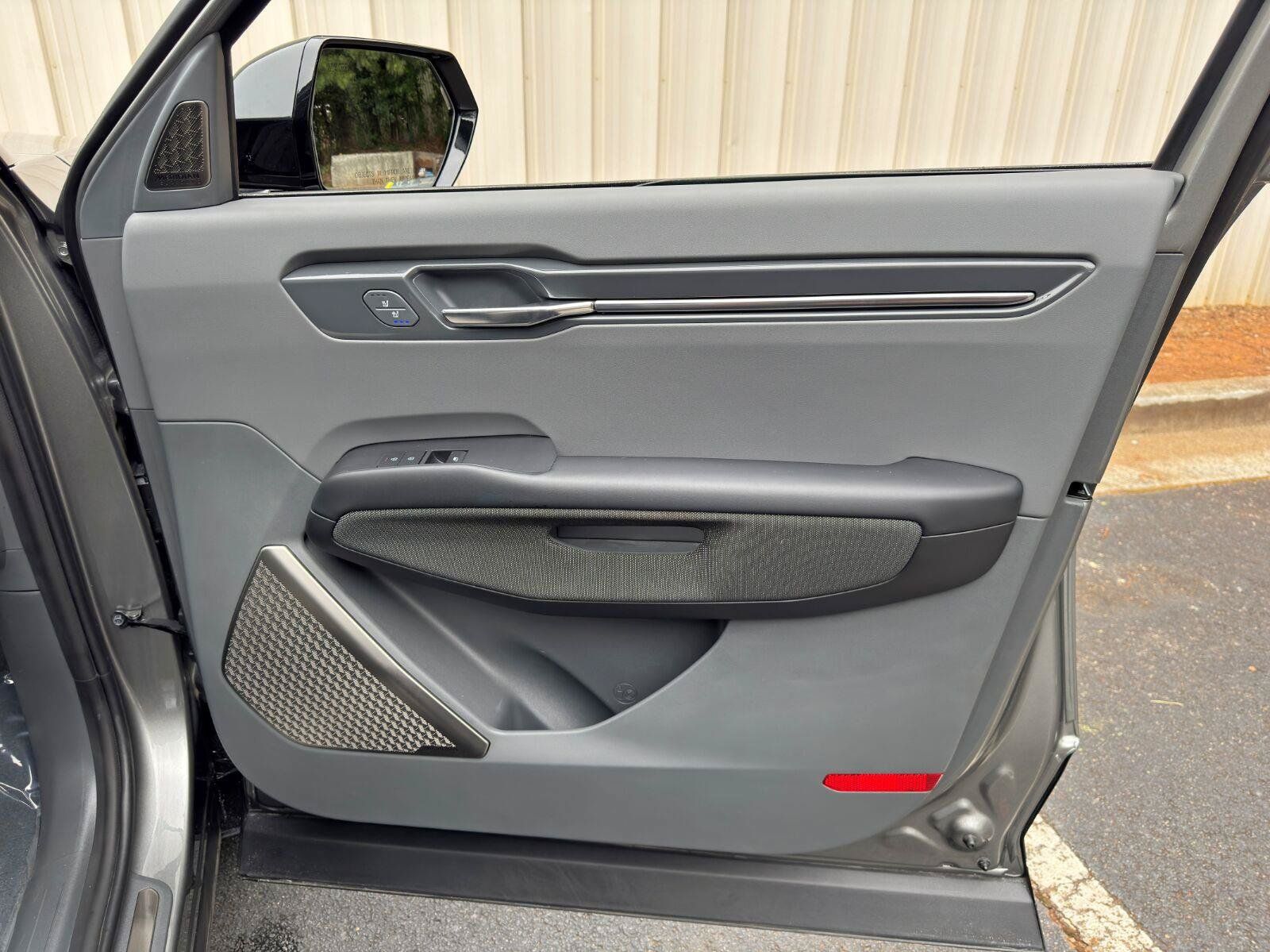 Used 2024 Kia EV9 GT-Line AWD/4WD image 48