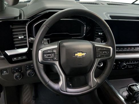 Certified 2024 Chevrolet Silverado 1500 LTZ w/ LTZ Premium Package AWD/4WD image 18
