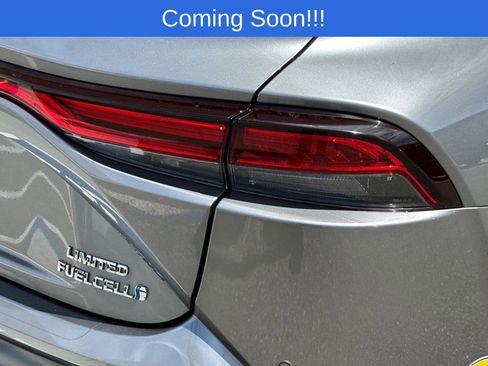 Used 2021 Toyota Mirai RWD image 27