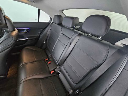 Used 2022 Mercedes-Benz C 300 Sedan image 17