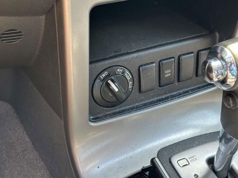 Used 2006 Nissan Pathfinder SE w/ (S01) Side Air Bags Pkg AWD/4WD image 28