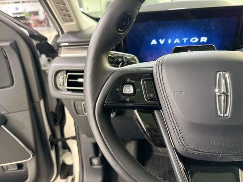 New 2025 Lincoln Aviator 2WD w/ Equipment Group 101A image 14