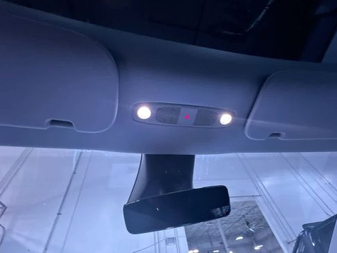 Used 2024 Tesla Model Y Long Range image 30